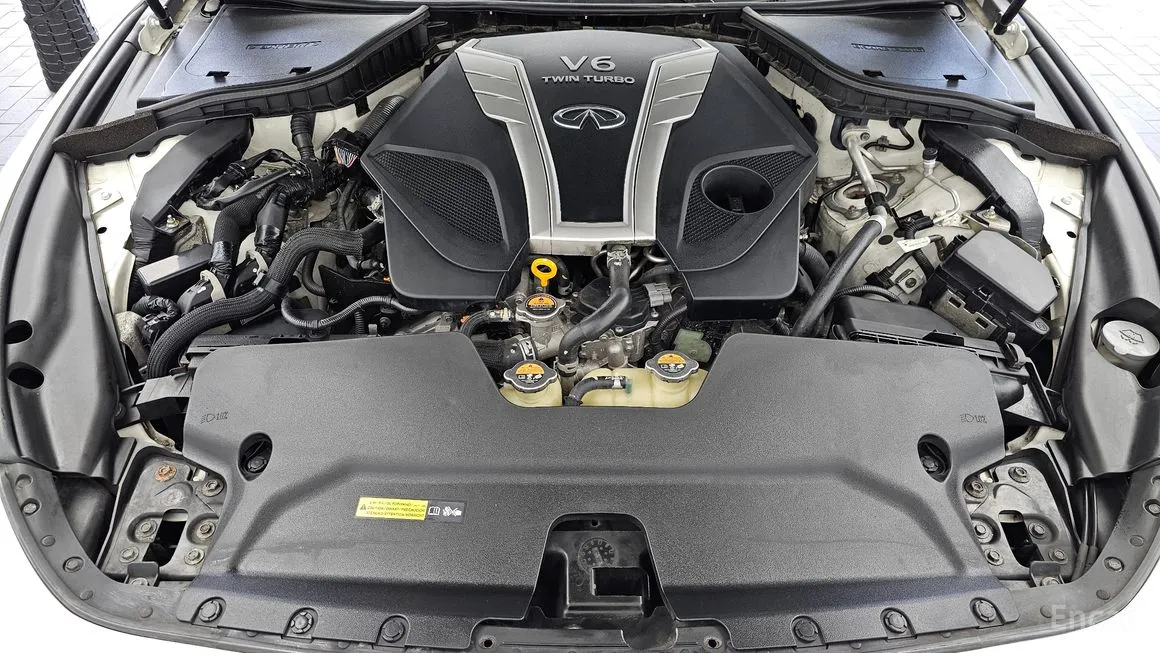 Infiniti Q60