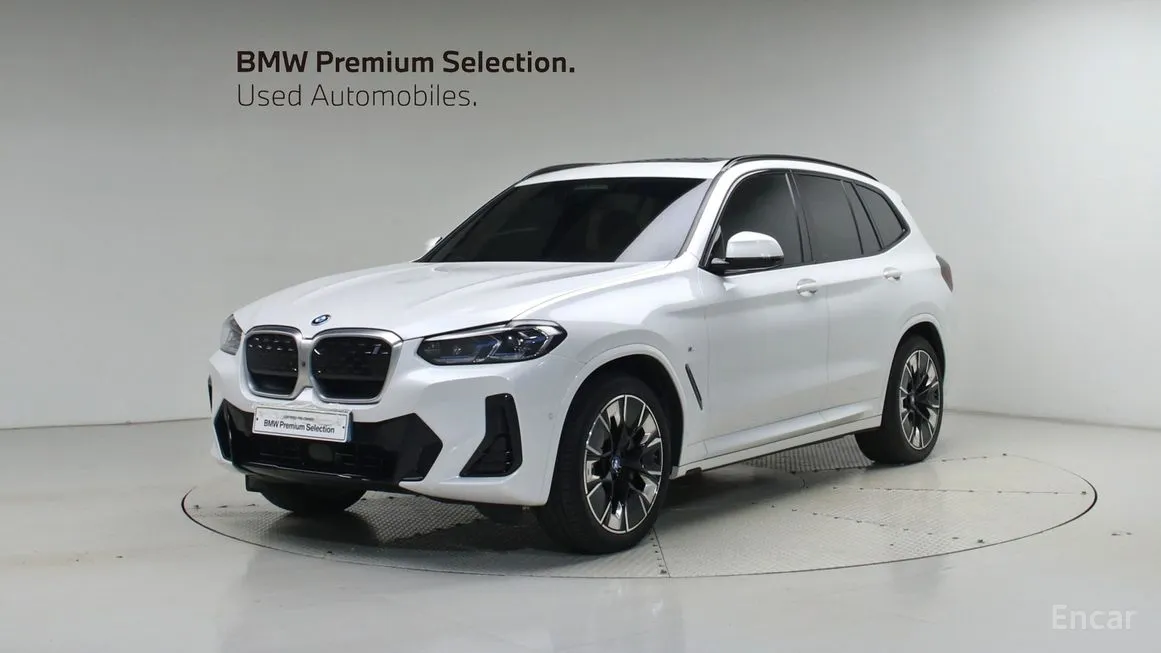 BMW iX3