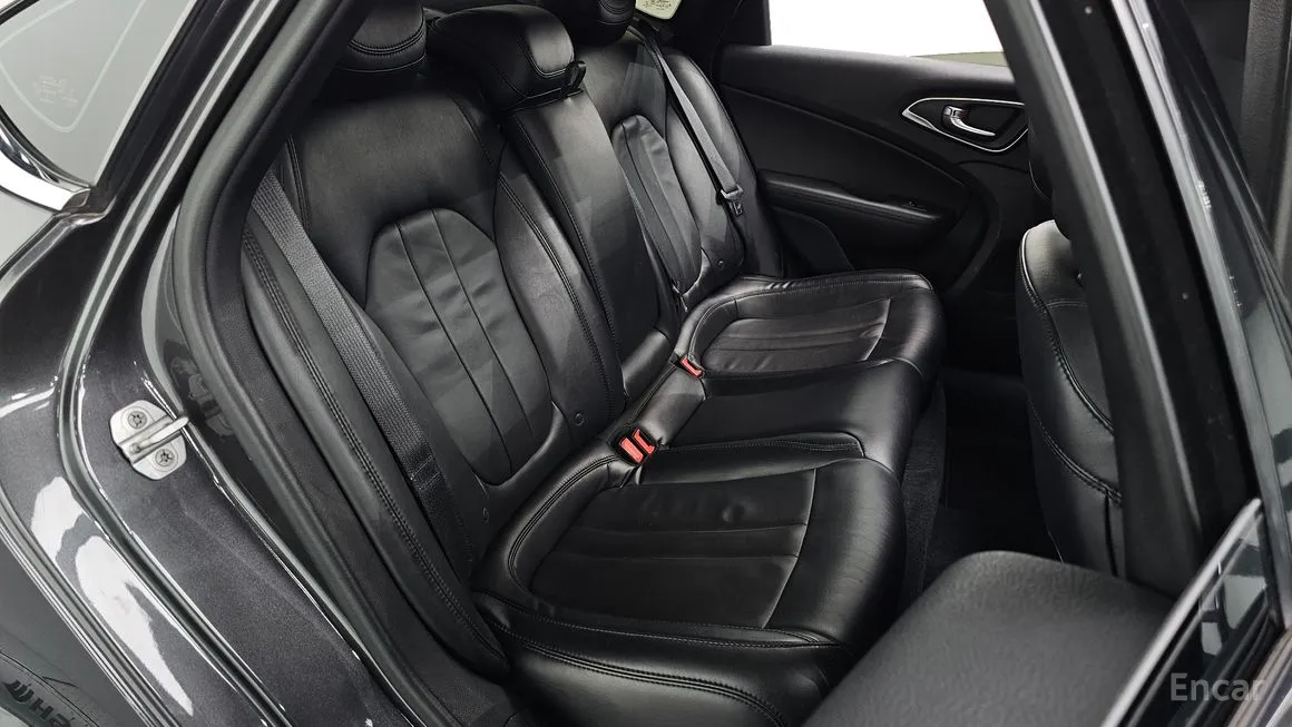 Chrysler 200