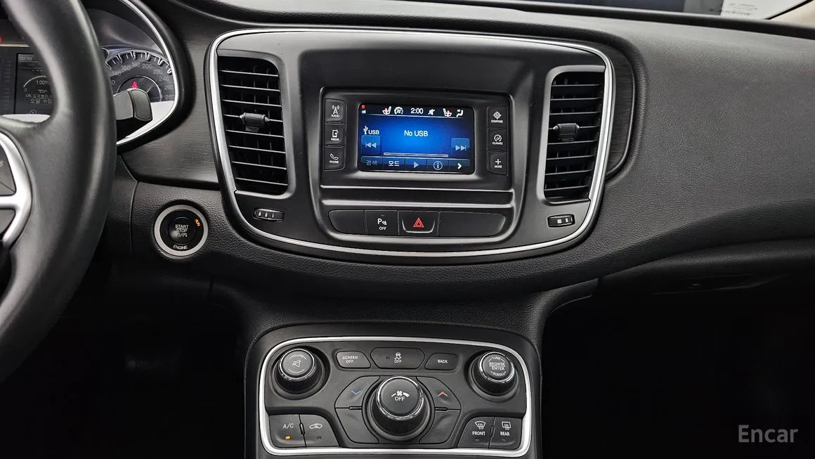 Chrysler 200
