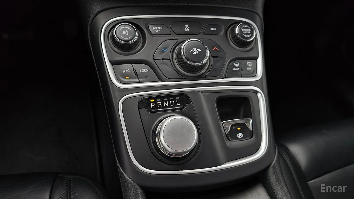 Chrysler 200