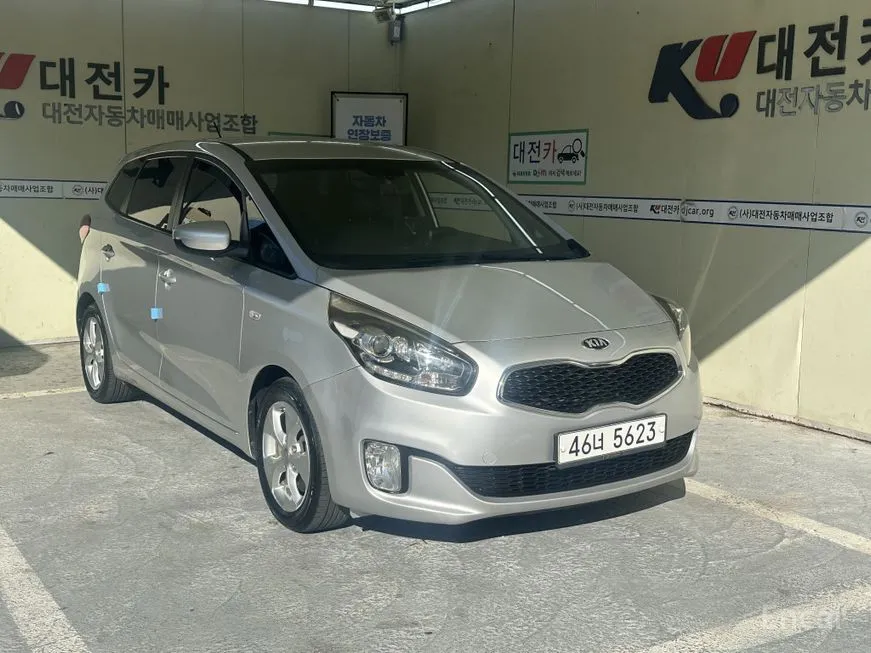 Kia Carens
