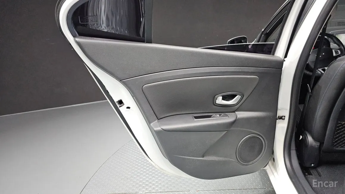 Renault SM3
