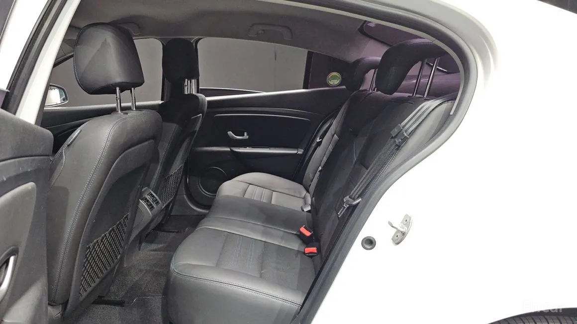Renault SM3