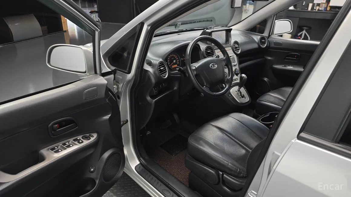 Kia Carens