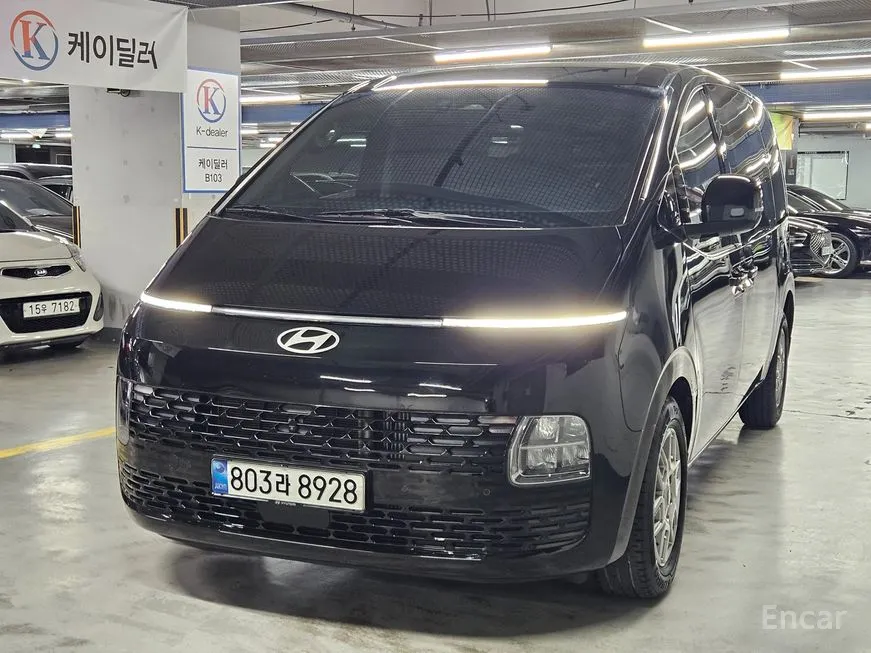 Hyundai Staria