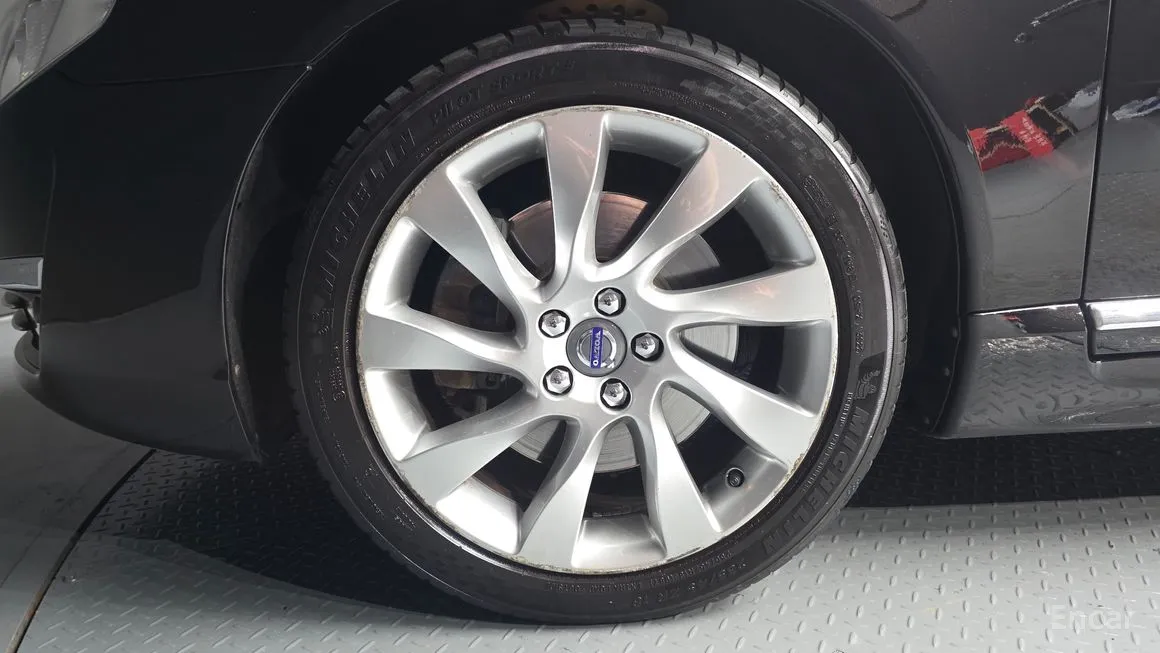 Volvo S80