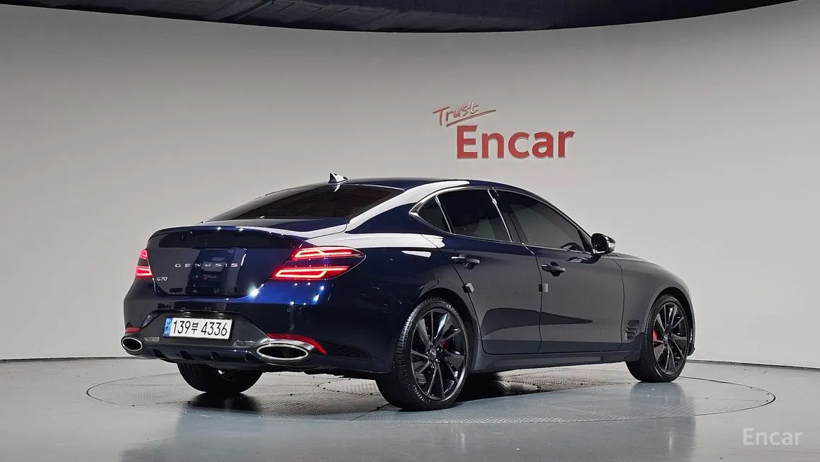 Genesis G70
