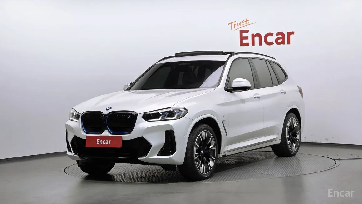 BMW iX3