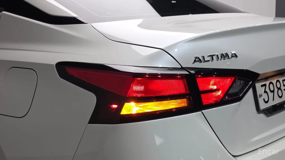Nissan Altima