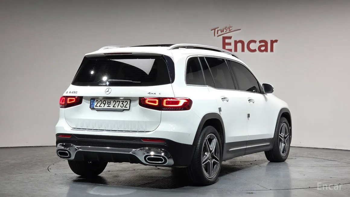 Mercedes-Benz GLB-Class
