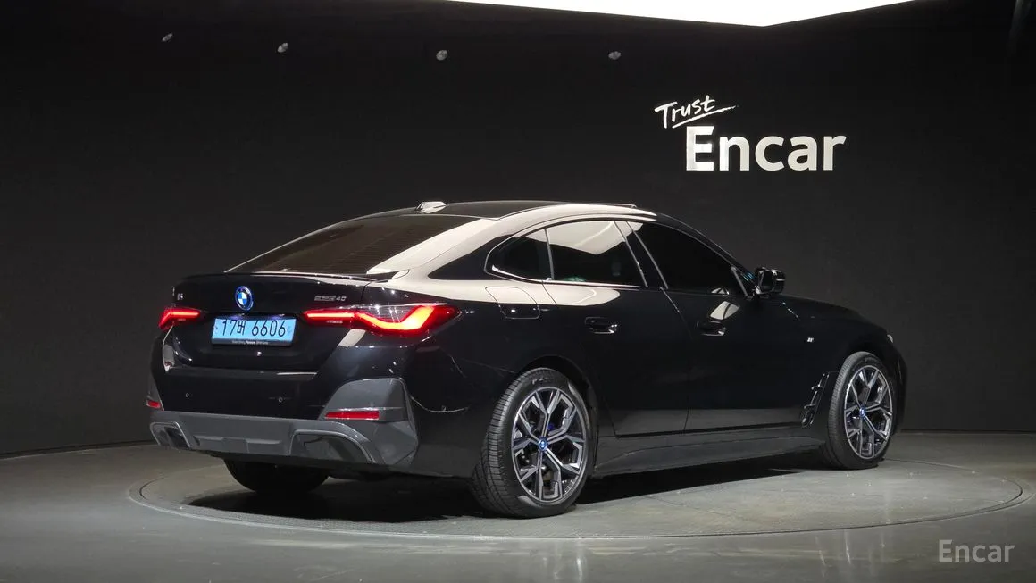 BMW i4