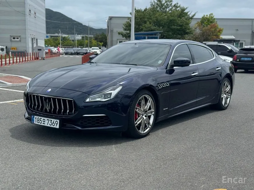 Maserati Quattroporte