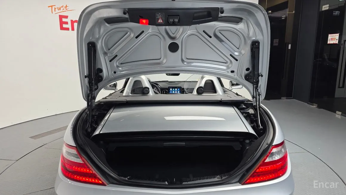 Mercedes-Benz SLK-Class