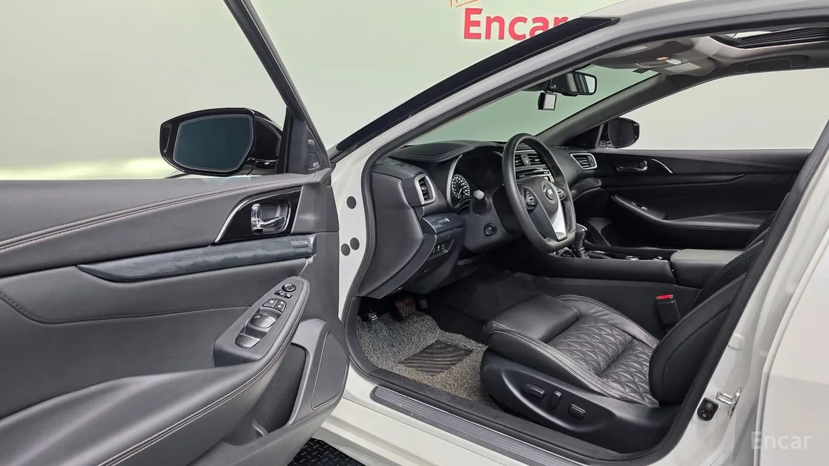 Nissan Maxima