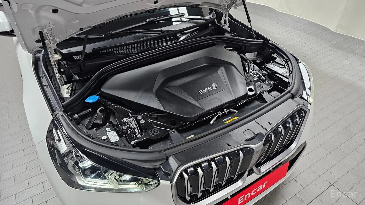 BMW iX1