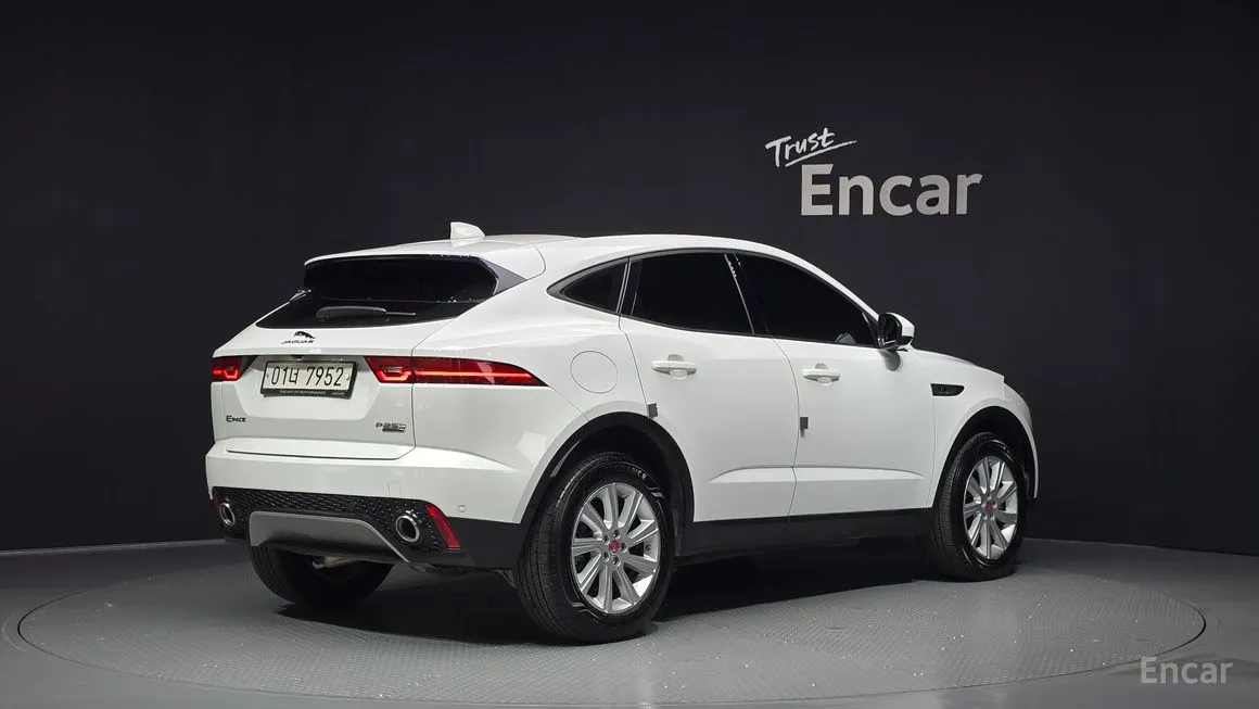 Jaguar E-PACE