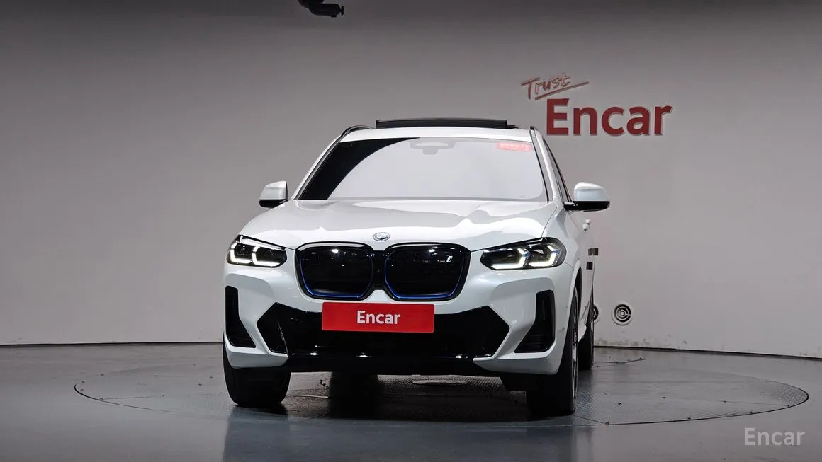 BMW iX3