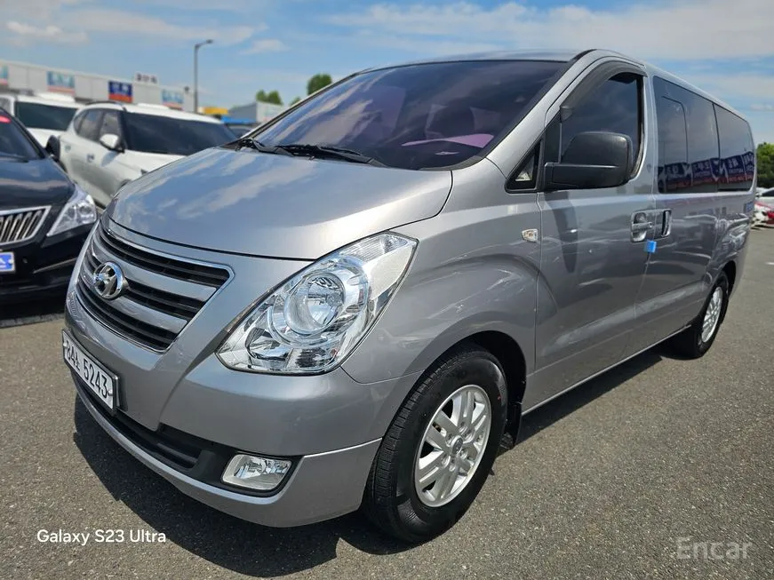 Hyundai Starex