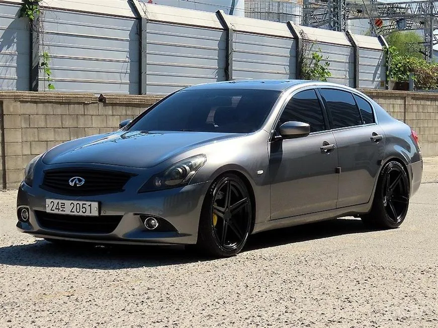 Infiniti G