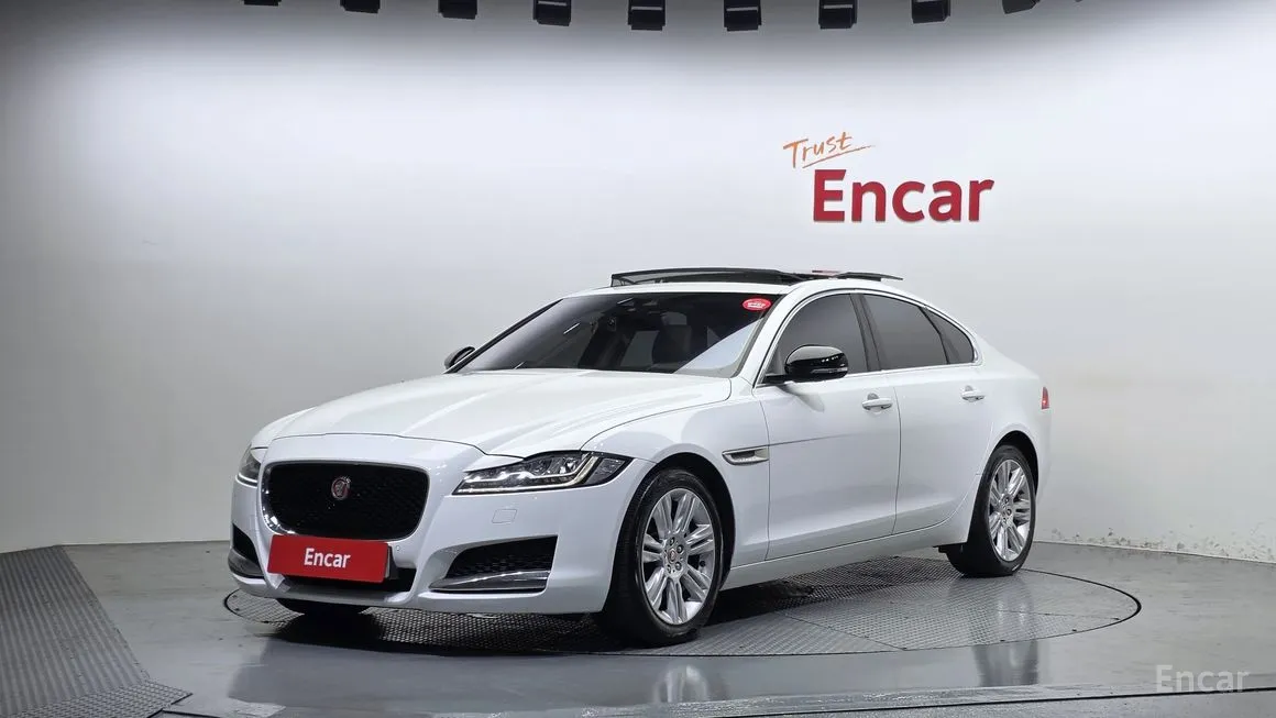 Jaguar XF