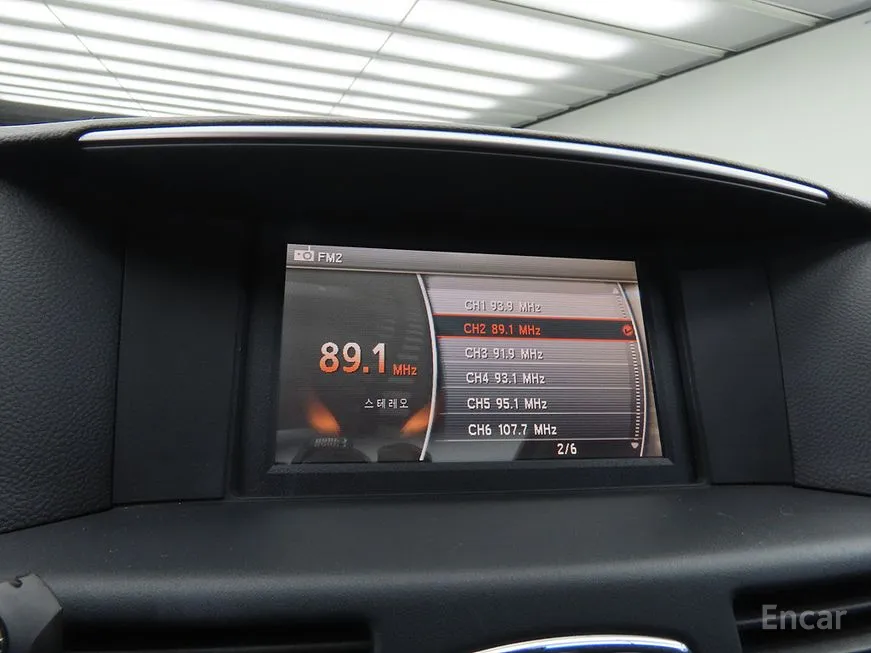 Infiniti M