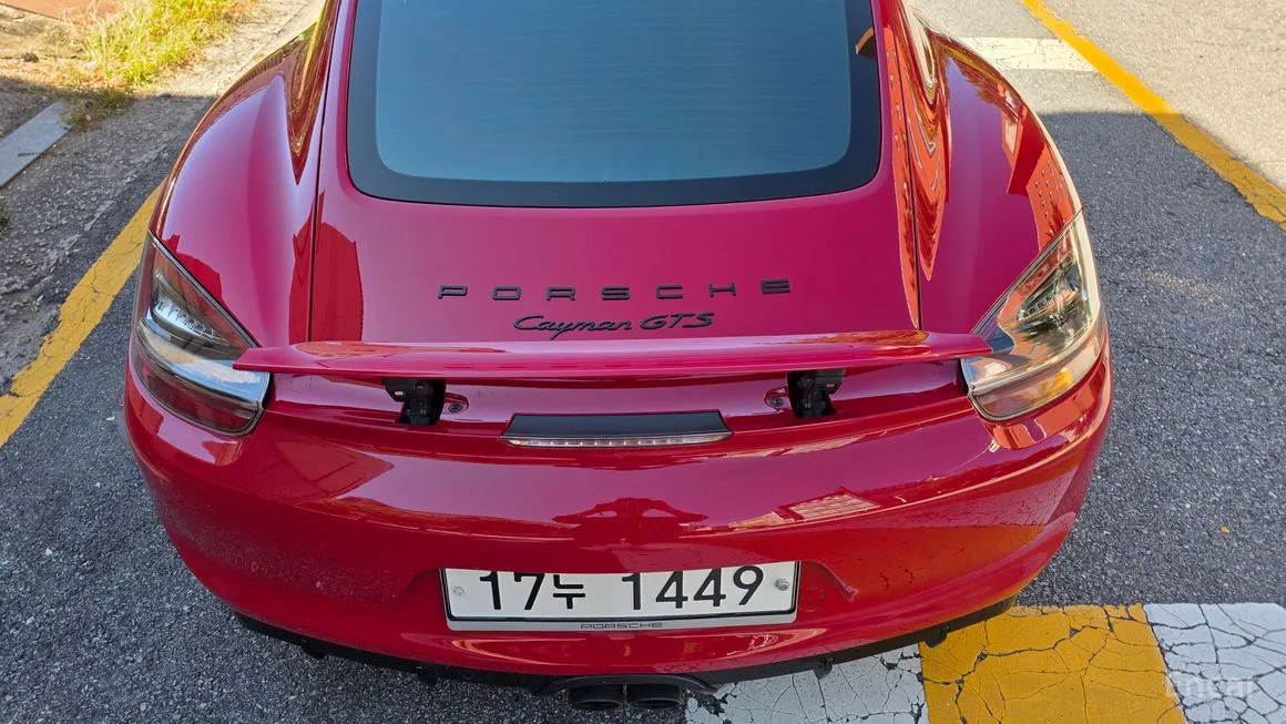 Porsche Cayman