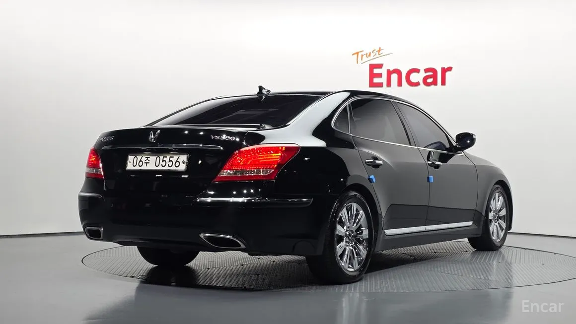 Hyundai Equus