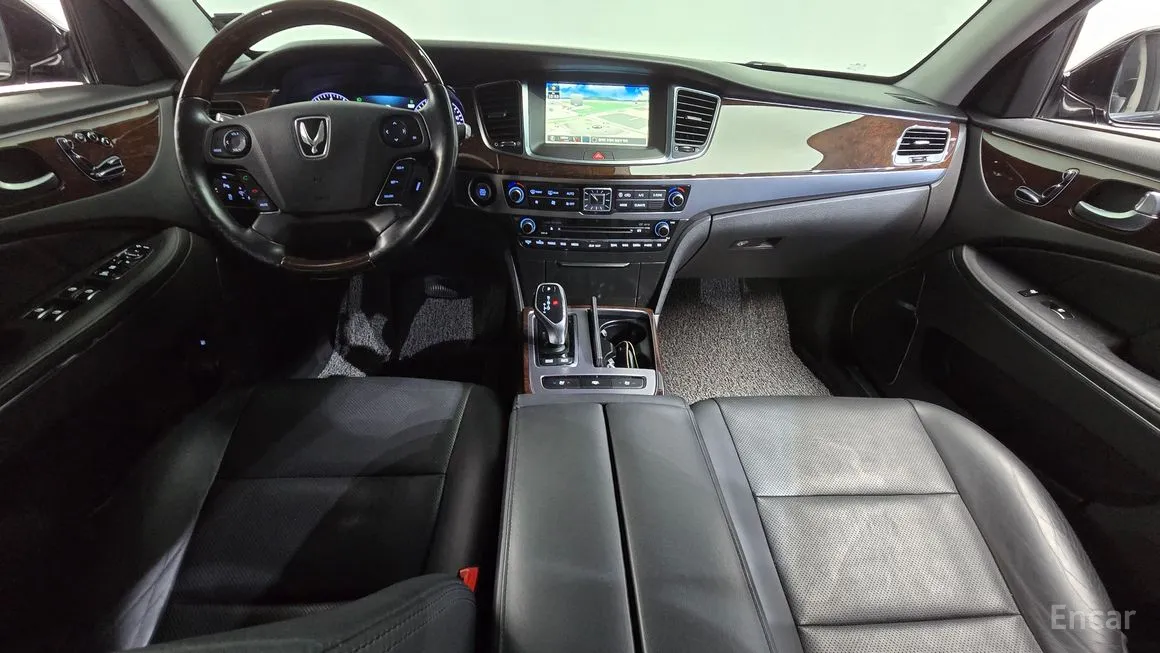 Hyundai Equus