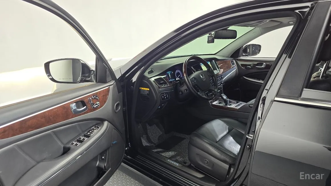 Hyundai Equus