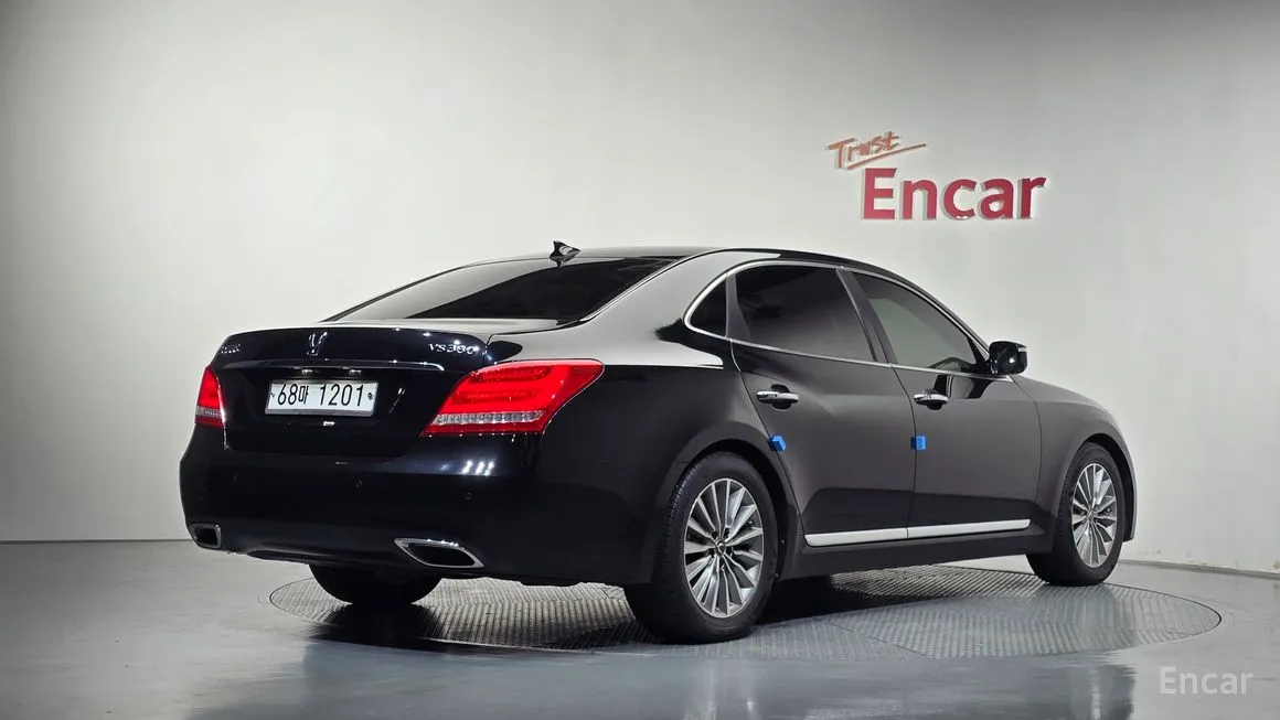 Hyundai Equus