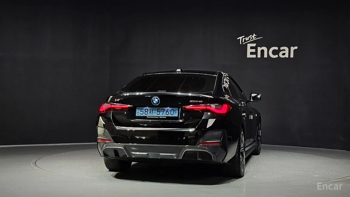 BMW i4
