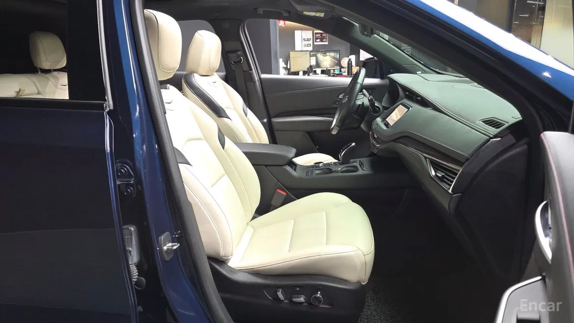 Cadillac XT4