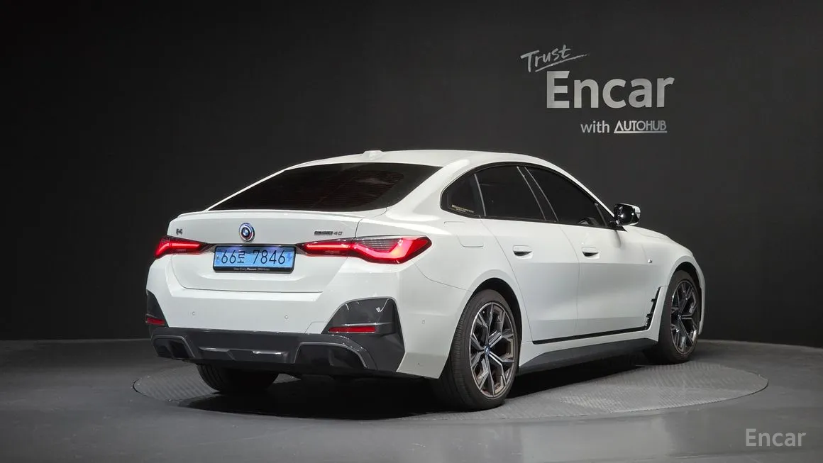 BMW i4