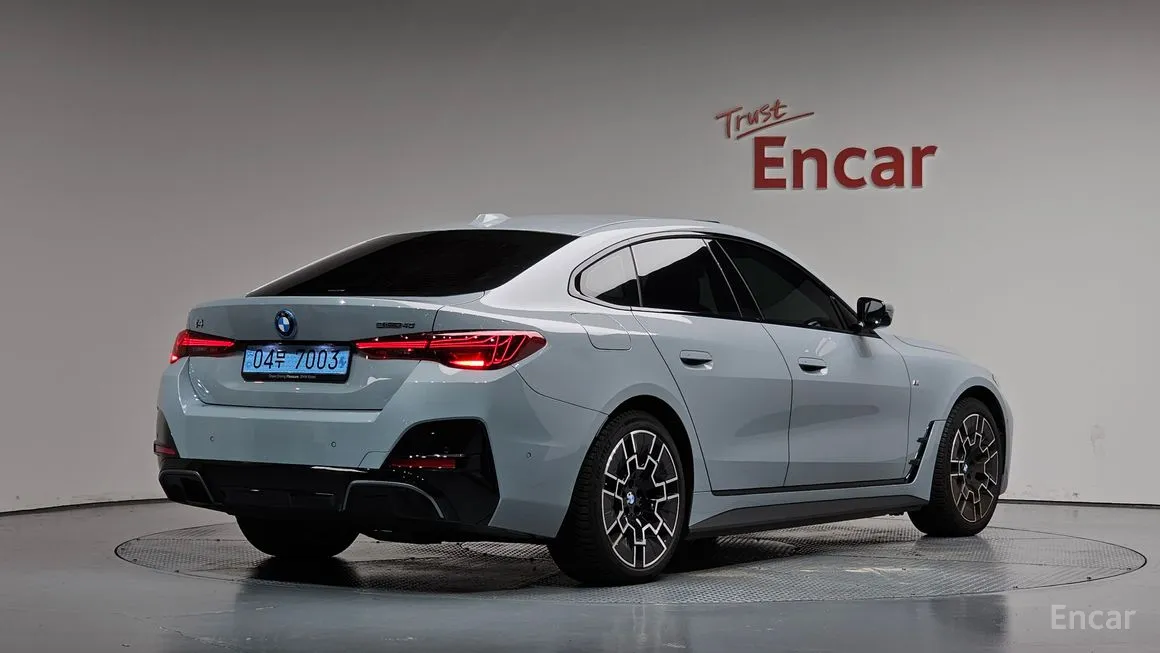 BMW i4