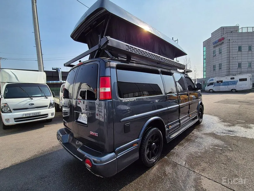 GMC Savana