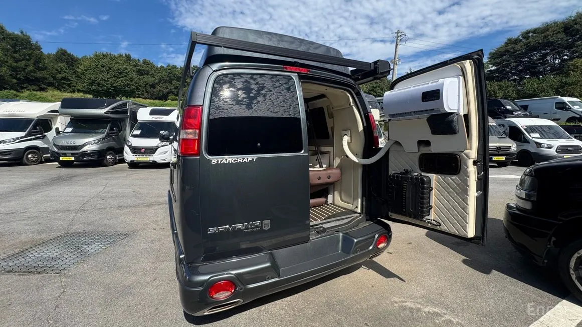 GMC Savana
