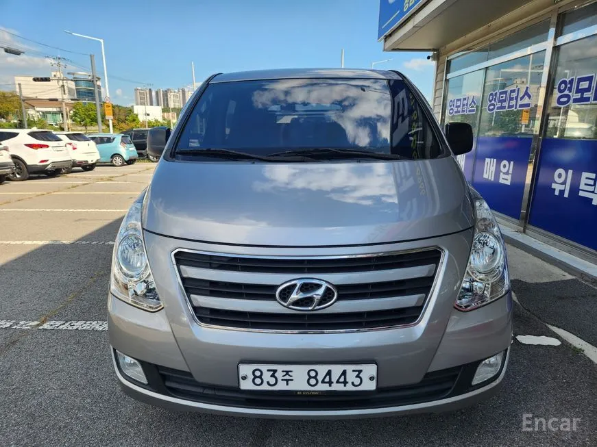 Hyundai Starex