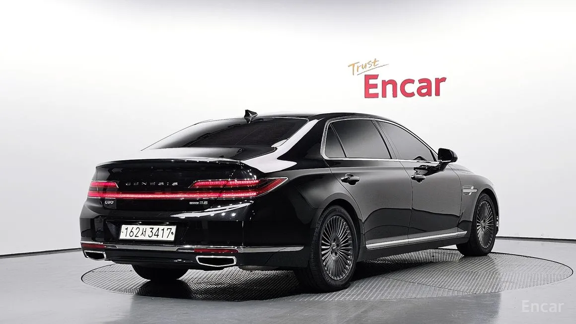 Genesis G90