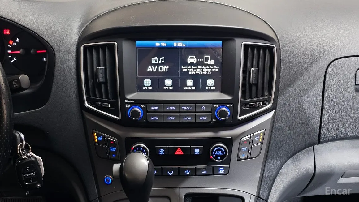 Hyundai Starex