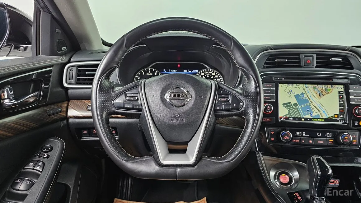 Nissan Maxima