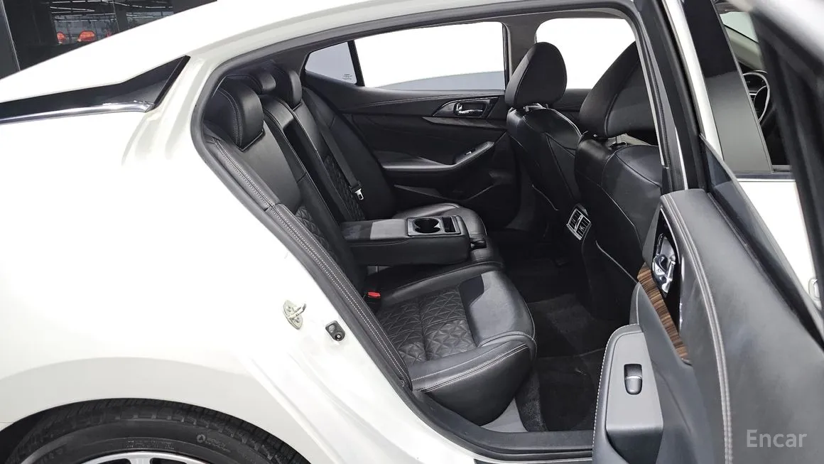 Nissan Maxima