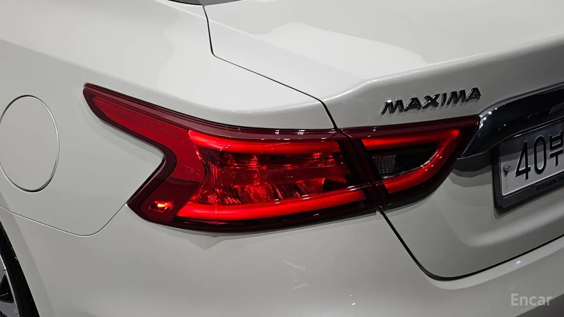 Nissan Maxima