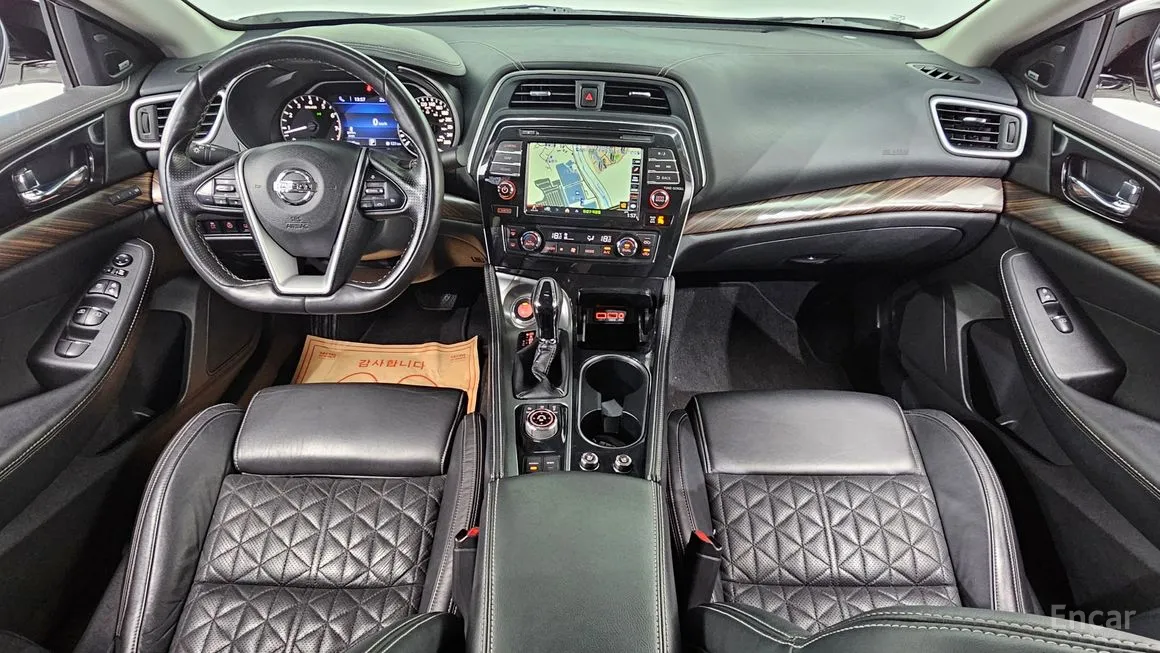 Nissan Maxima