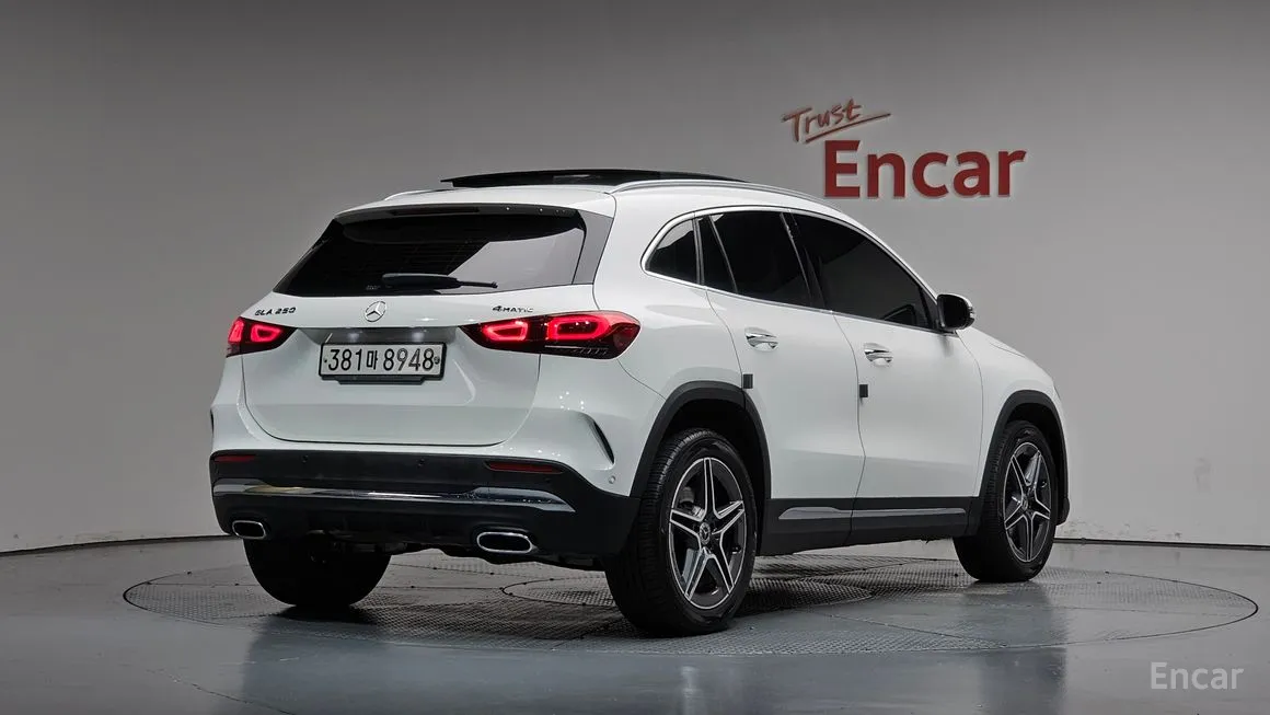 Mercedes-Benz GLA-Class