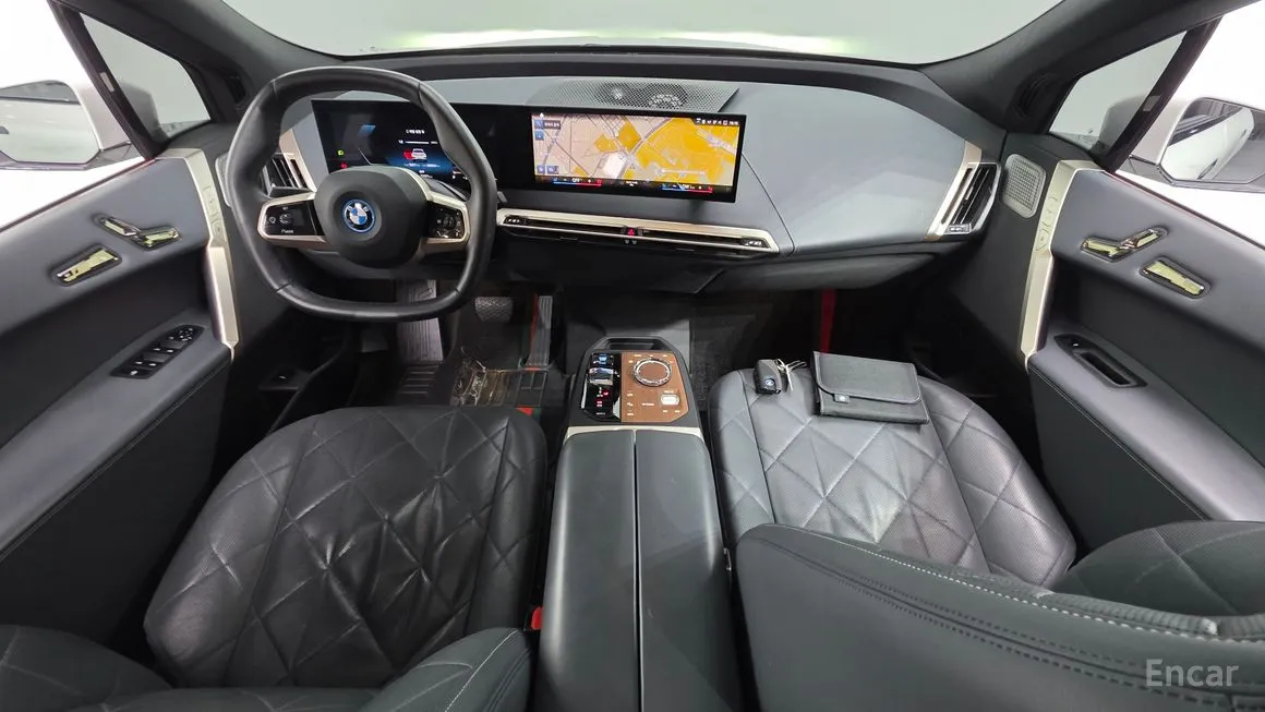 BMW iX