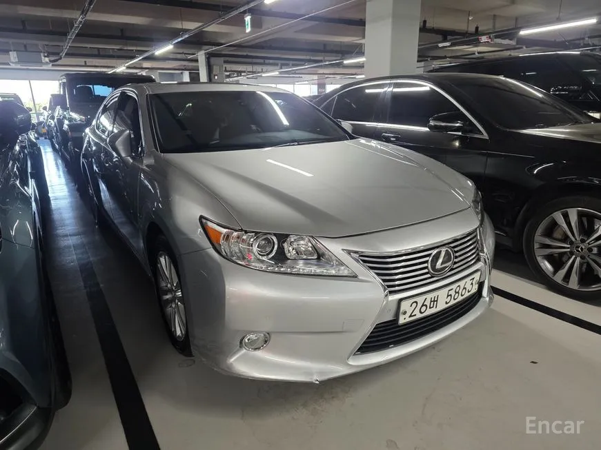 Lexus ES