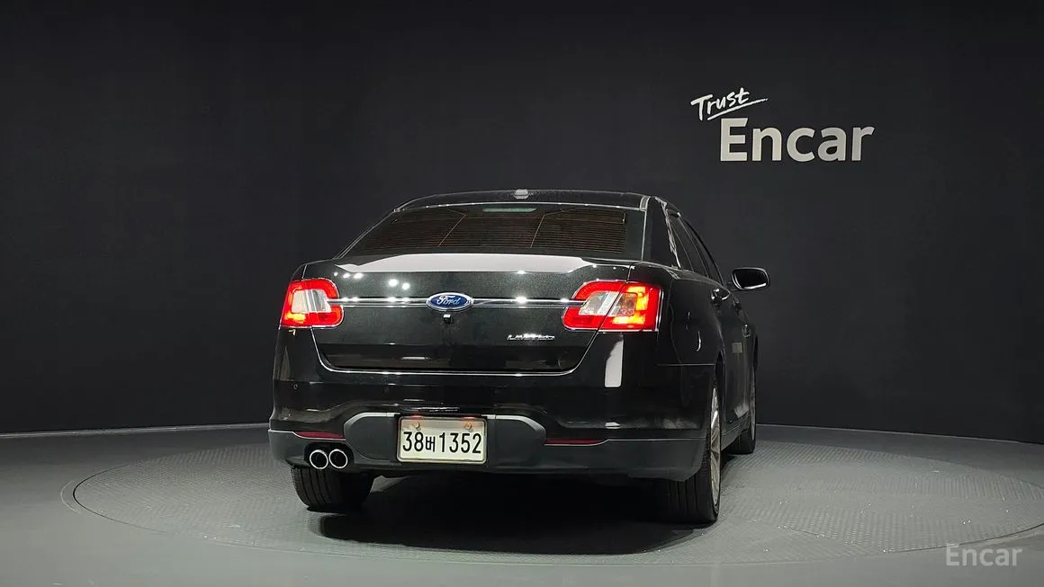 Ford Taurus