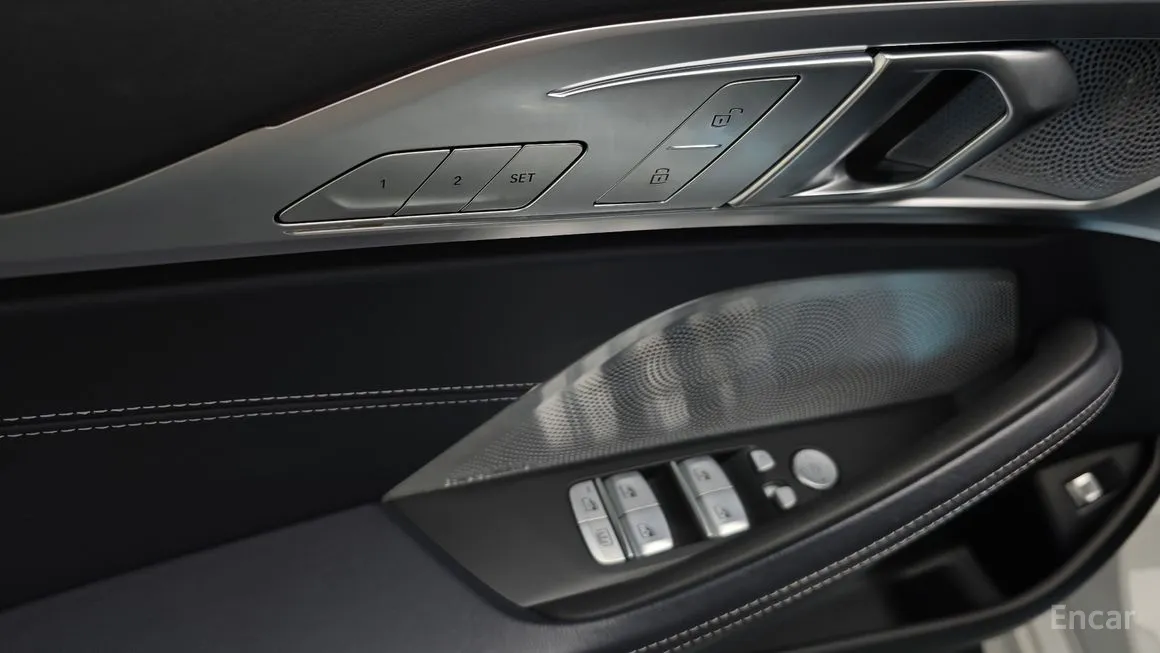 BMW 8-Series