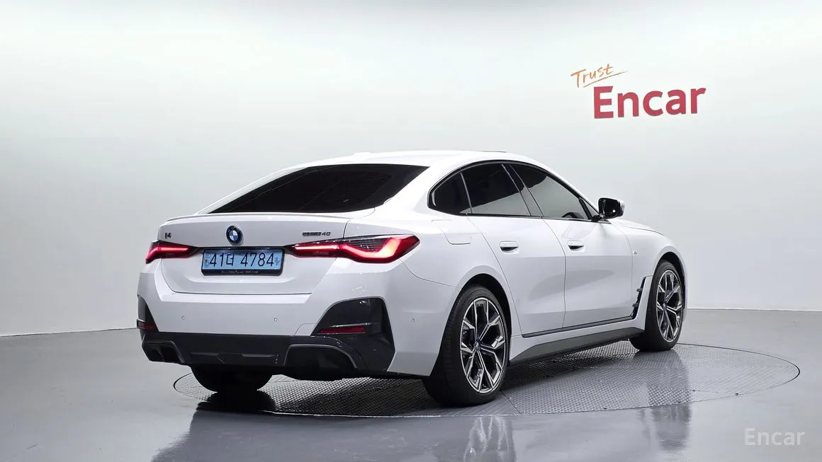 BMW i4